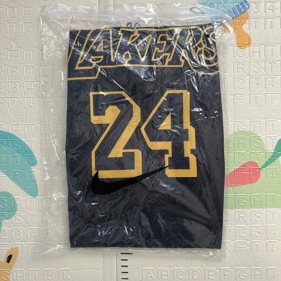 Lakers Bryant Jersey Black - Picture 5 of 5